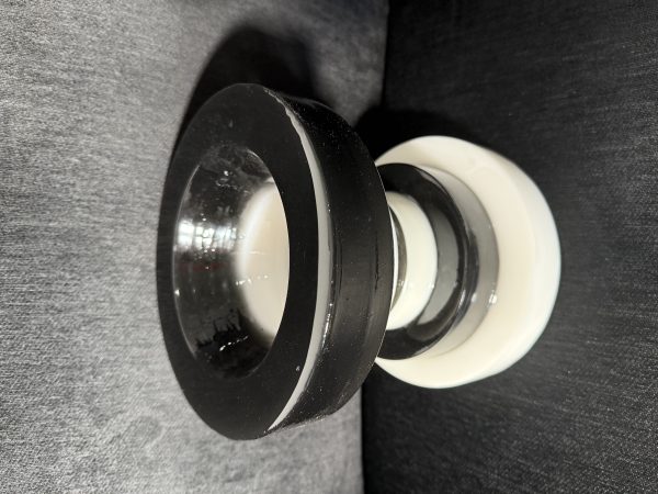 Black and White resin vase - Image 3